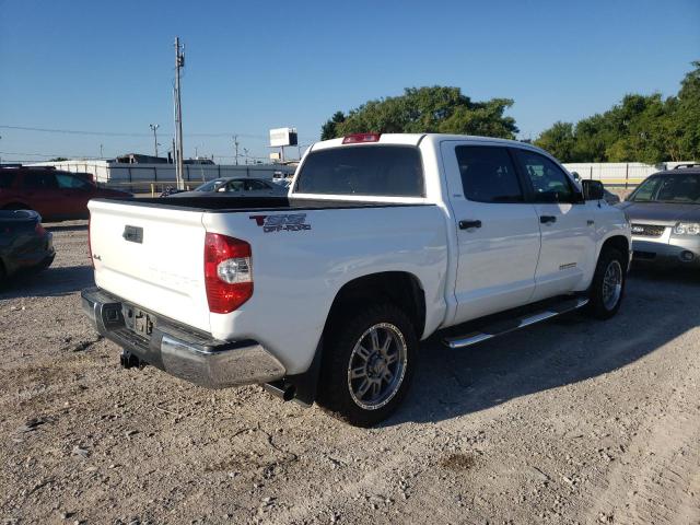 Photo 3 VIN: 5TFDW5F16KX784658 - TOYOTA TUNDRA CRE 