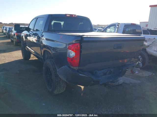 Photo 2 VIN: 5TFDW5F16KX787169 - TOYOTA TUNDRA 