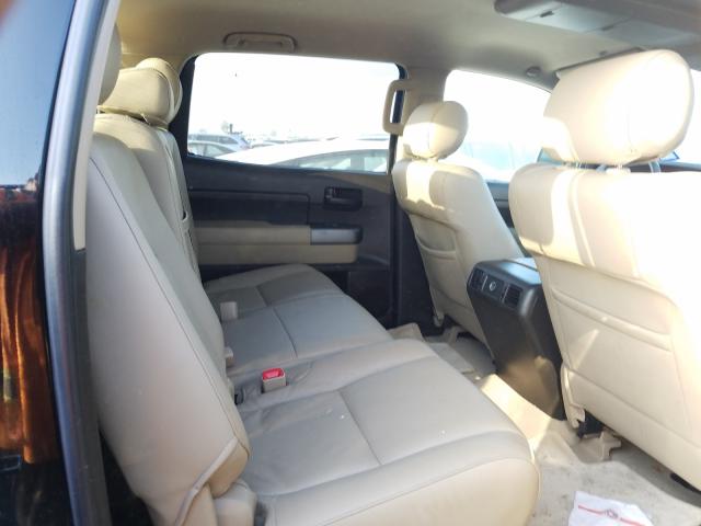 Photo 5 VIN: 5TFDW5F17AX125745 - TOYOTA TUNDRA CRE 