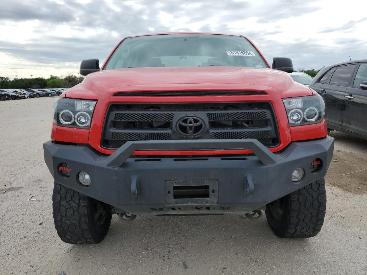 Photo 4 VIN: 5TFDW5F17AX136003 - TOYOTA TUNDRA 