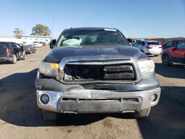 Photo 4 VIN: 5TFDW5F17AX137698 - TOYOTA TUNDRA CRE 