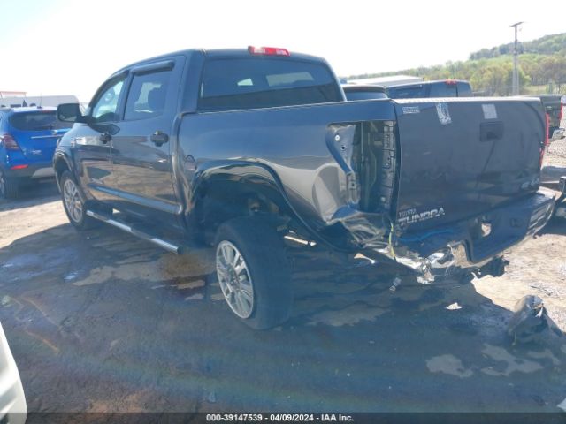 Photo 2 VIN: 5TFDW5F17BX192072 - TOYOTA TUNDRA 