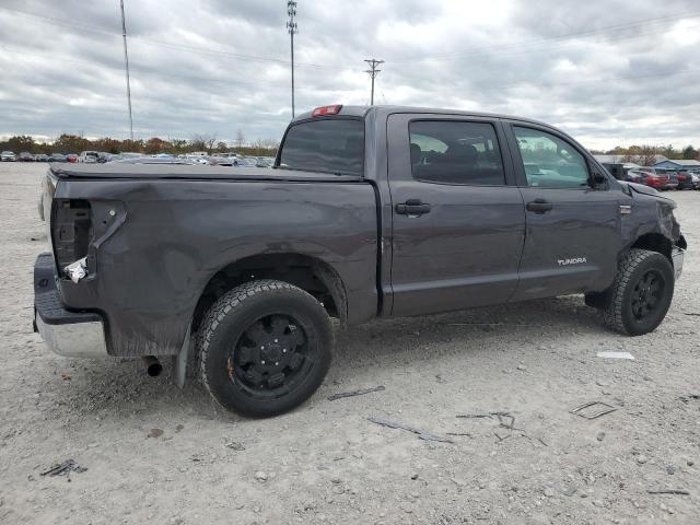 Photo 2 VIN: 5TFDW5F17CX247704 - TOYOTA TUNDRA CRE 