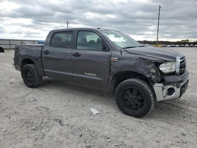 Photo 3 VIN: 5TFDW5F17CX247704 - TOYOTA TUNDRA CRE 