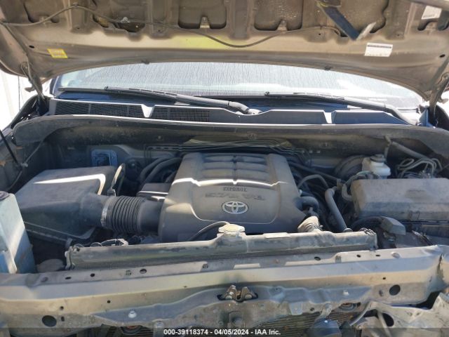 Photo 9 VIN: 5TFDW5F17CX268603 - TOYOTA TUNDRA 