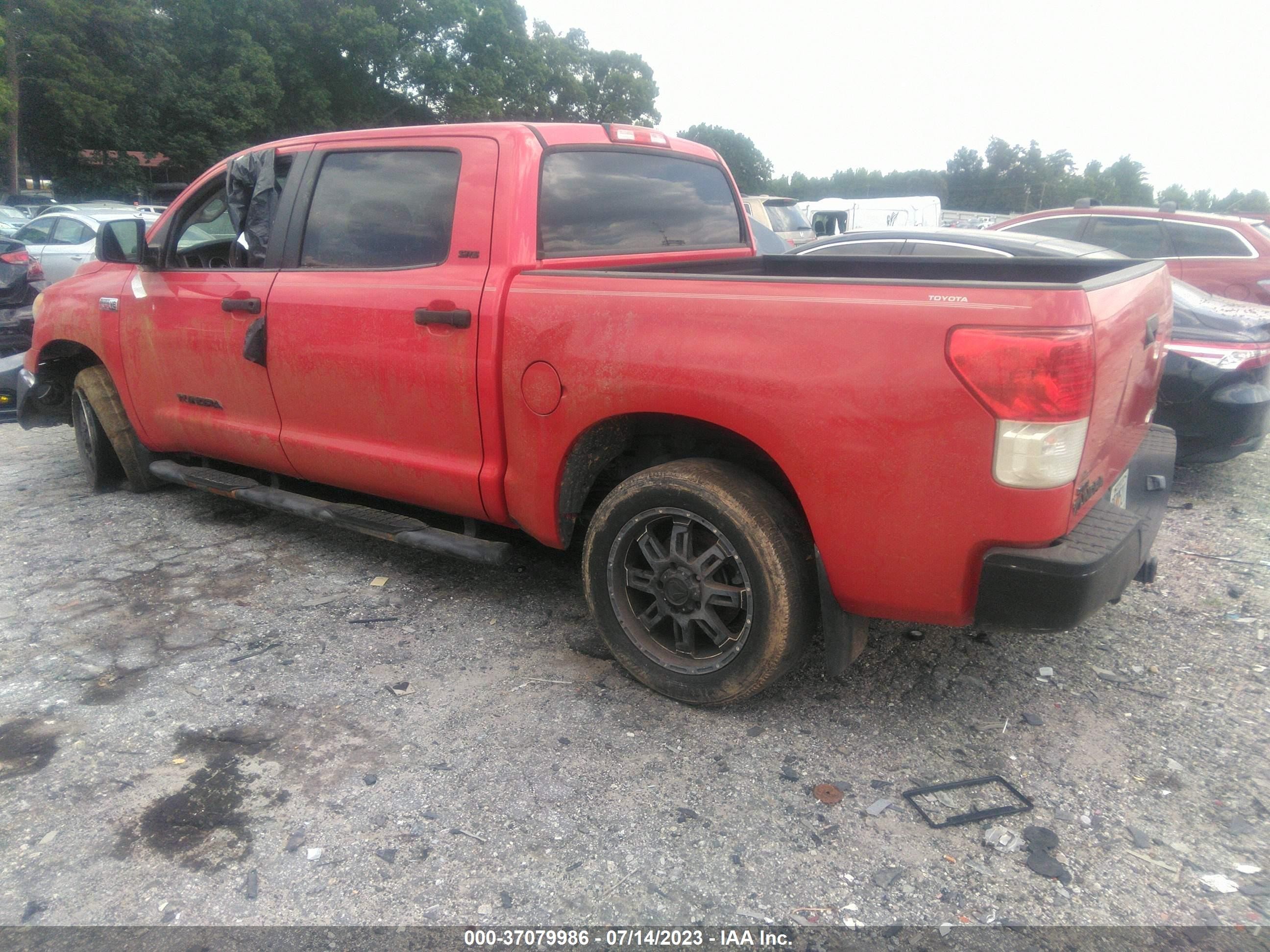 Photo 2 VIN: 5TFDW5F17DX309507 - TOYOTA TUNDRA 