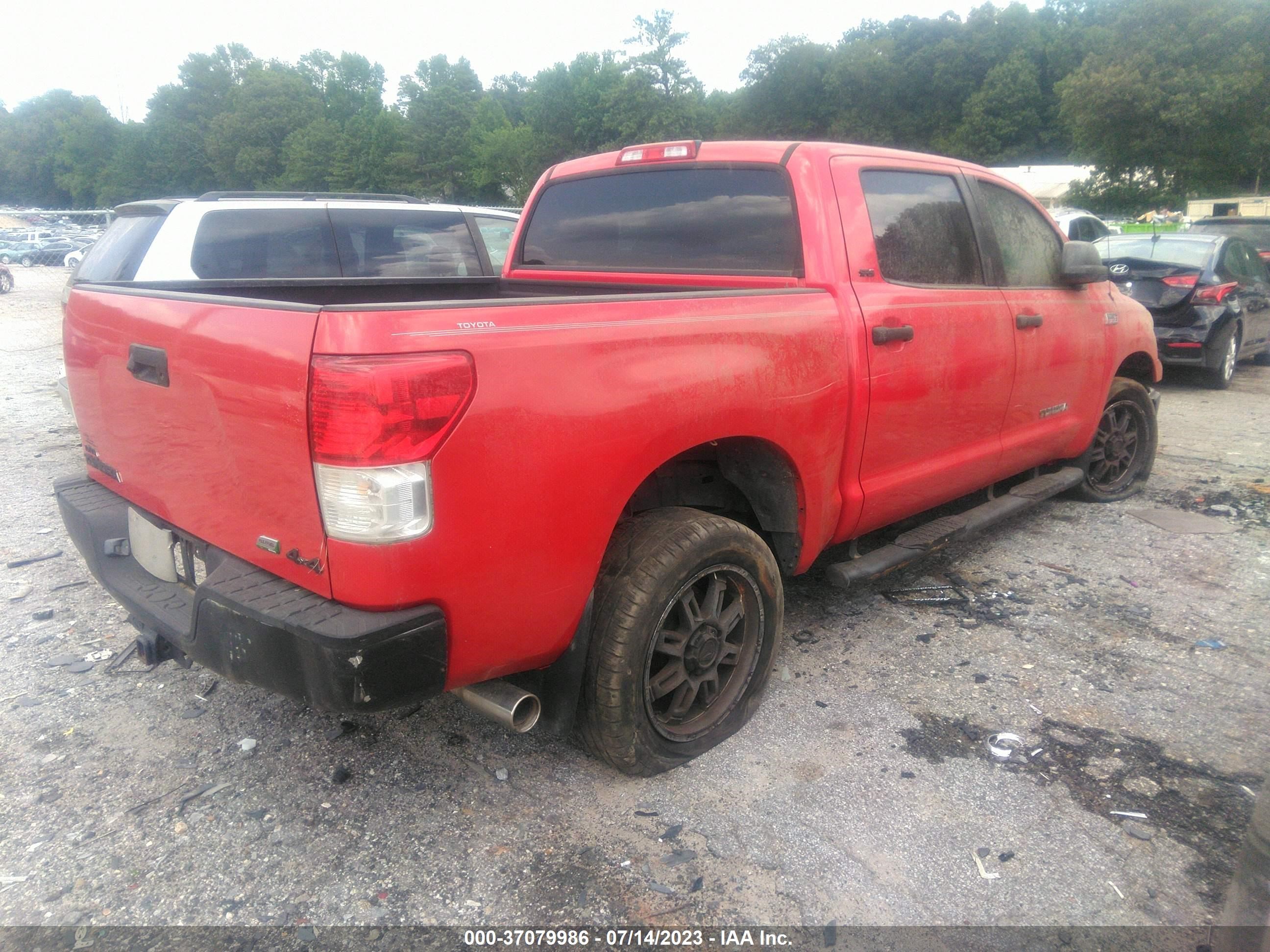 Photo 3 VIN: 5TFDW5F17DX309507 - TOYOTA TUNDRA 