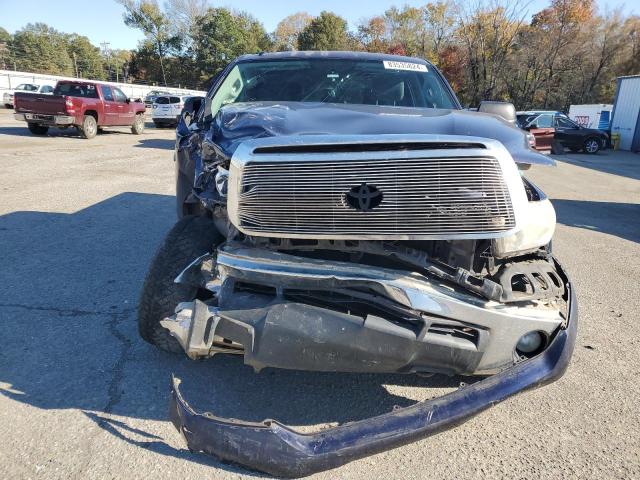 Photo 4 VIN: 5TFDW5F17DX318885 - TOYOTA TUNDRA CRE 