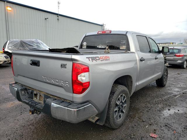 Photo 3 VIN: 5TFDW5F17FX472418 - TOYOTA TUNDRA CRE 