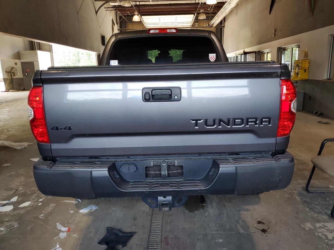 Photo 5 VIN: 5TFDW5F17FX489753 - TOYOTA TUNDRA 