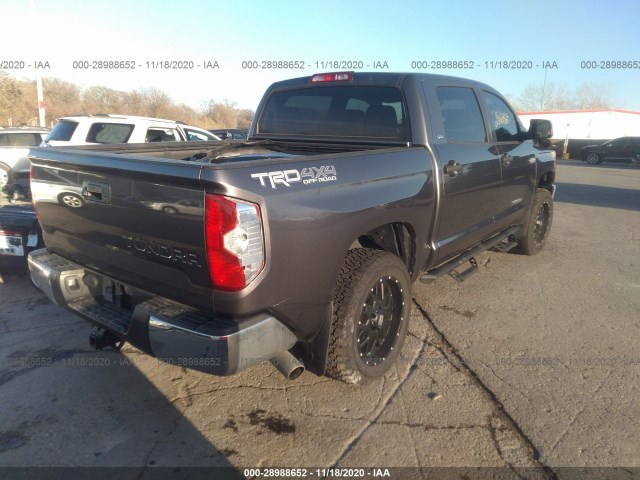 Photo 3 VIN: 5TFDW5F17HX607335 - TOYOTA TUNDRA 4WD 