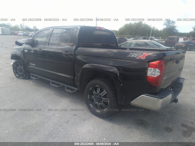 Photo 2 VIN: 5TFDW5F17HX612213 - TOYOTA TUNDRA 4WD 