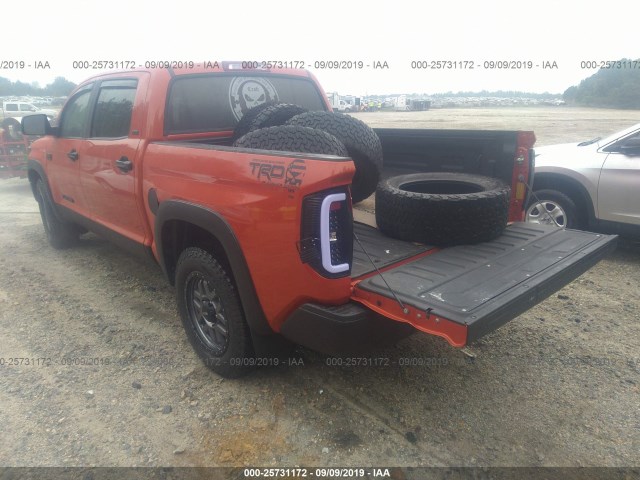 Photo 2 VIN: 5TFDW5F17HX622112 - TOYOTA TUNDRA 4WD 