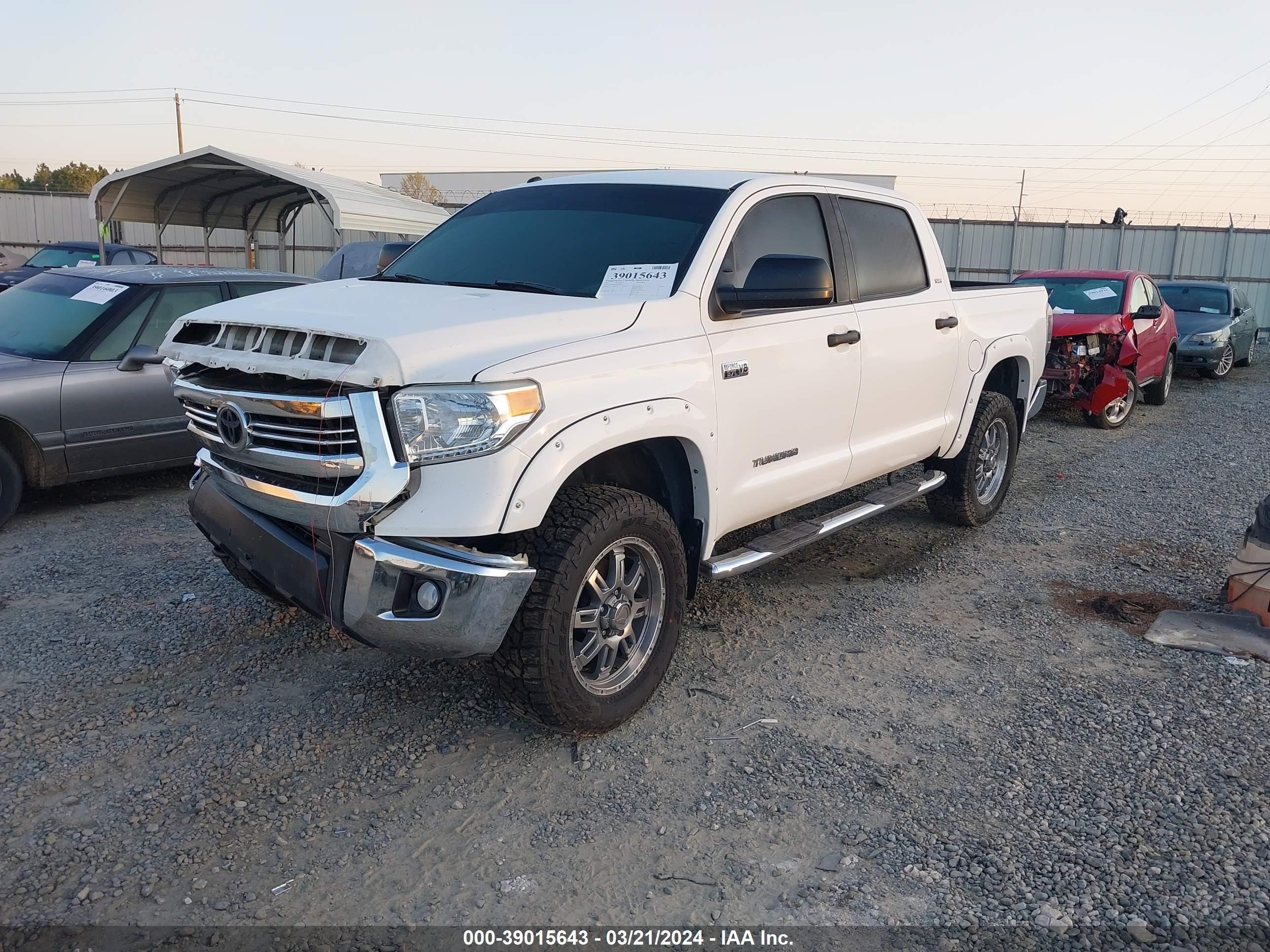 Photo 1 VIN: 5TFDW5F17HX665011 - TOYOTA TUNDRA 