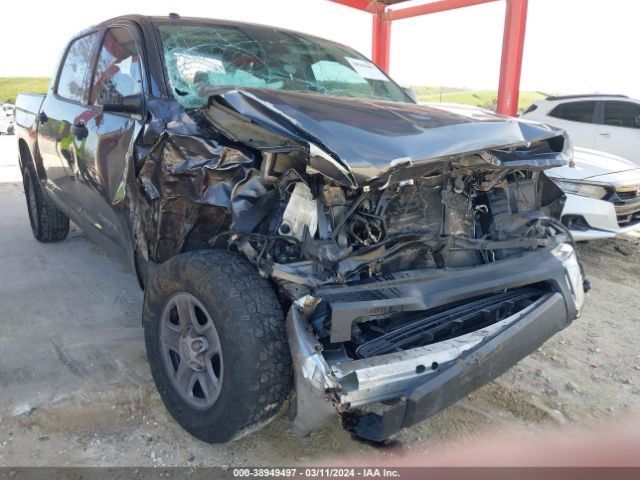 Photo 5 VIN: 5TFDW5F17JX685863 - TOYOTA TUNDRA 