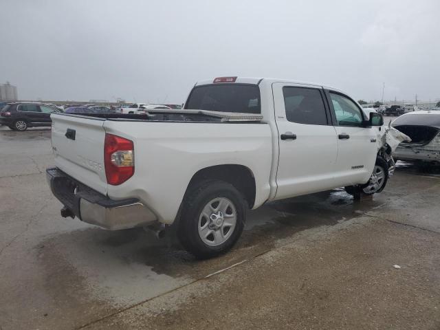 Photo 2 VIN: 5TFDW5F17JX705447 - TOYOTA TUNDRA 