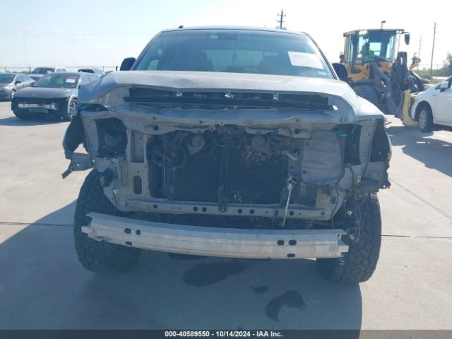 Photo 5 VIN: 5TFDW5F17JX769066 - TOYOTA TUNDRA 