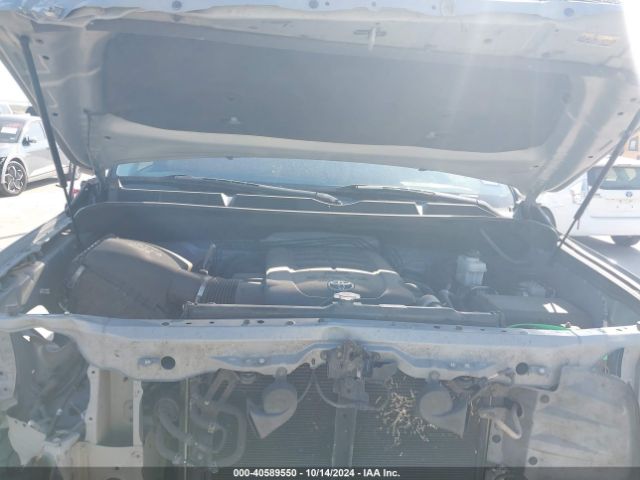 Photo 9 VIN: 5TFDW5F17JX769066 - TOYOTA TUNDRA 