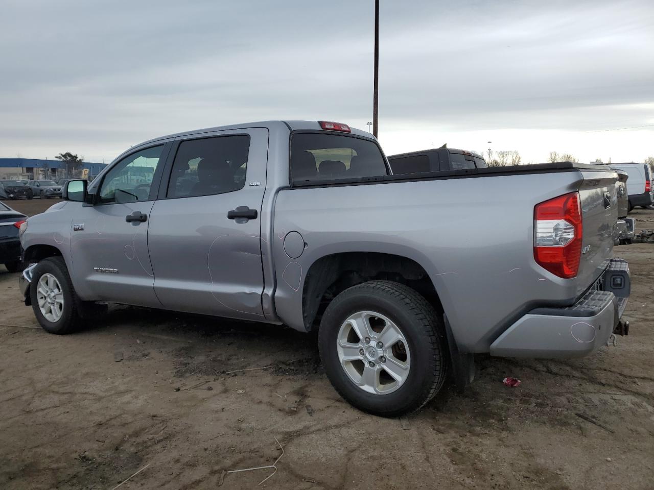 Photo 1 VIN: 5TFDW5F17JX775126 - TOYOTA TUNDRA 