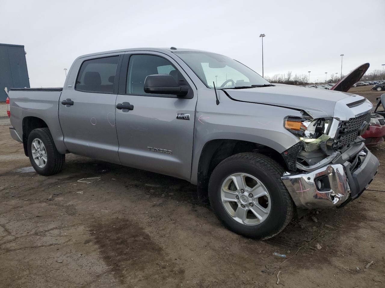 Photo 3 VIN: 5TFDW5F17JX775126 - TOYOTA TUNDRA 