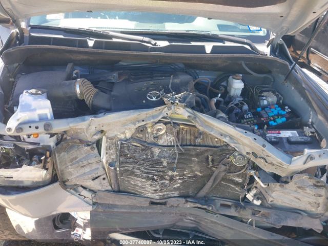 Photo 9 VIN: 5TFDW5F17KX778609 - TOYOTA TUNDRA 