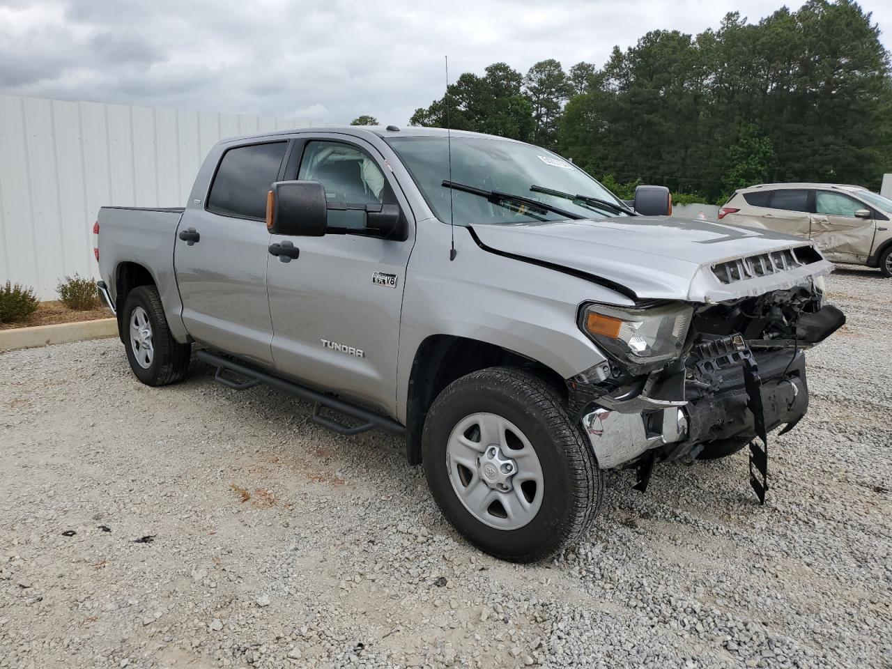 Photo 3 VIN: 5TFDW5F17KX810975 - TOYOTA TUNDRA 