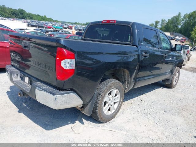 Photo 3 VIN: 5TFDW5F17KX816565 - TOYOTA TUNDRA 