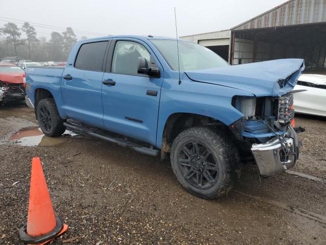 Photo 3 VIN: 5TFDW5F17KX817134 - TOYOTA TUNDRA CRE 