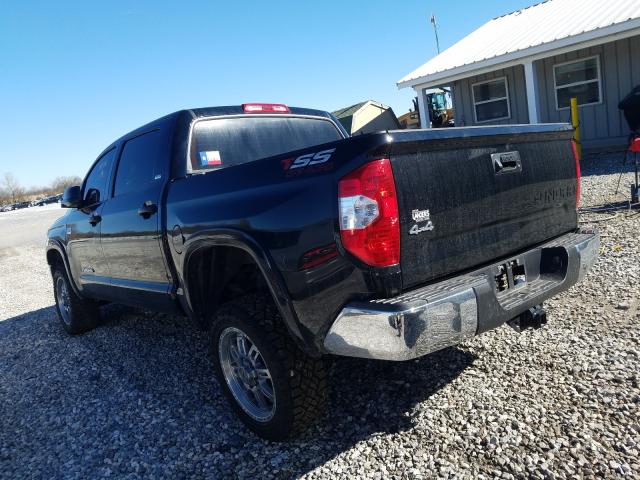 Photo 2 VIN: 5TFDW5F17KX820468 - TOYOTA TUNDRA CRE 