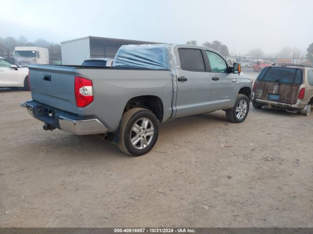 Photo 3 VIN: 5TFDW5F17KX856760 - TOYOTA TUNDRA 