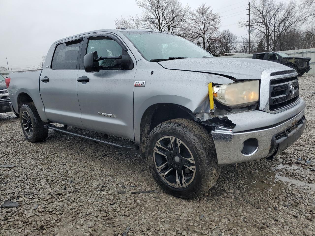 Photo 3 VIN: 5TFDW5F18AX102586 - TOYOTA TUNDRA 