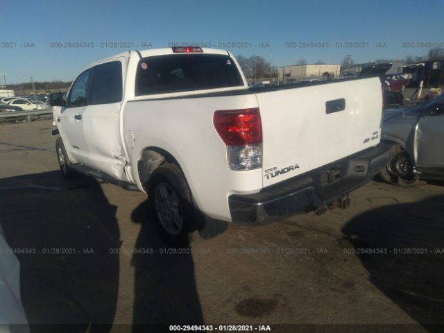 Photo 2 VIN: 5TFDW5F18BX201443 - TOYOTA TUNDRA 4WD TRUCK 