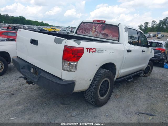 Photo 3 VIN: 5TFDW5F18CX214744 - TOYOTA TUNDRA 