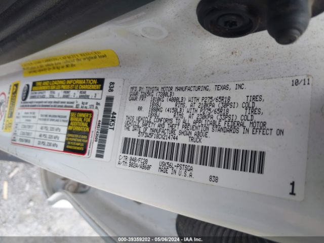 Photo 8 VIN: 5TFDW5F18CX214744 - TOYOTA TUNDRA 