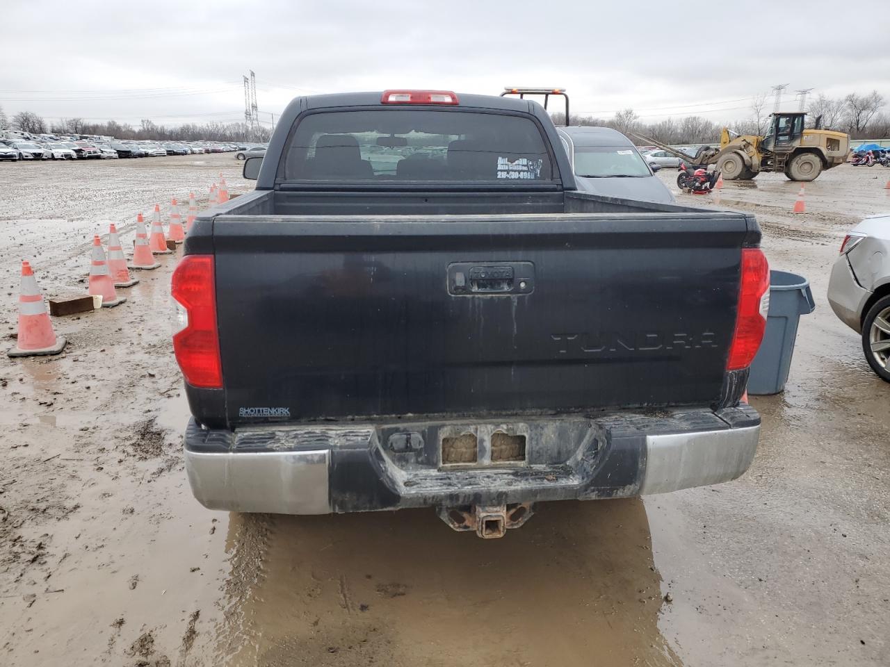 Photo 5 VIN: 5TFDW5F18FX442831 - TOYOTA TUNDRA 