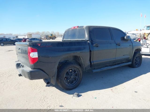 Photo 3 VIN: 5TFDW5F18GX546544 - TOYOTA TUNDRA 