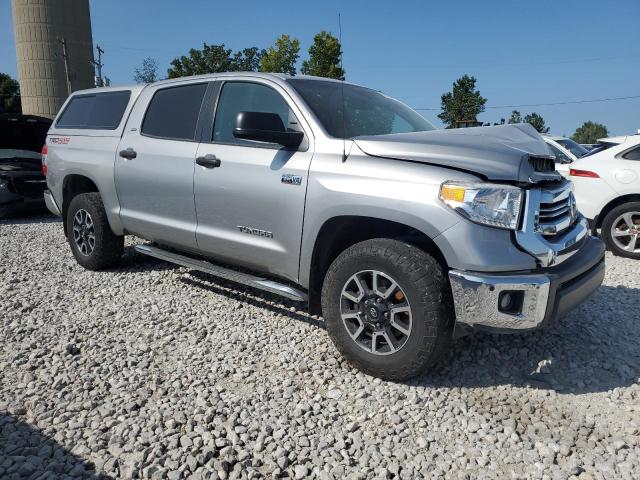 Photo 3 VIN: 5TFDW5F18GX558337 - TOYOTA TUNDRA CRE 