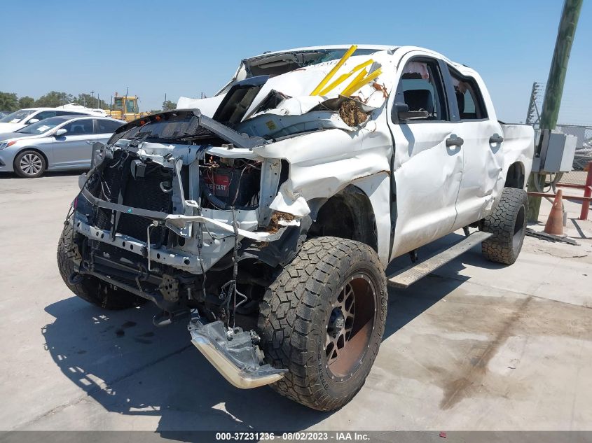 Photo 1 VIN: 5TFDW5F18GX567555 - TOYOTA TUNDRA 