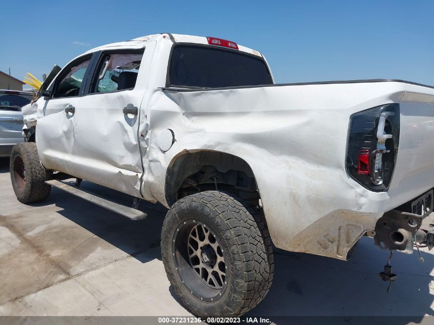 Photo 13 VIN: 5TFDW5F18GX567555 - TOYOTA TUNDRA 