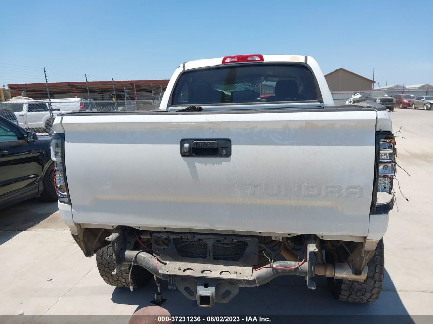 Photo 15 VIN: 5TFDW5F18GX567555 - TOYOTA TUNDRA 