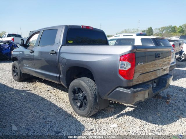 Photo 2 VIN: 5TFDW5F18HX607666 - TOYOTA TUNDRA 