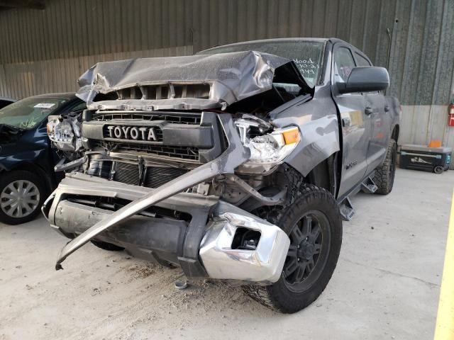 Photo 1 VIN: 5TFDW5F18HX609949 - TOYOTA TUNDRA CRE 