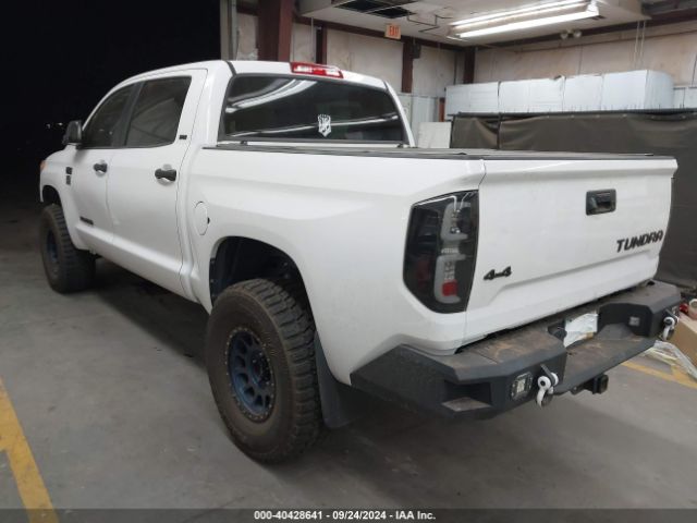 Photo 2 VIN: 5TFDW5F18HX617808 - TOYOTA TUNDRA 