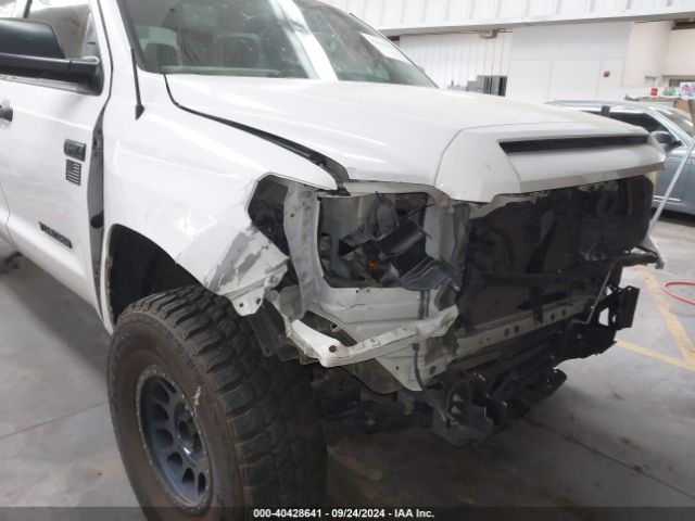 Photo 5 VIN: 5TFDW5F18HX617808 - TOYOTA TUNDRA 