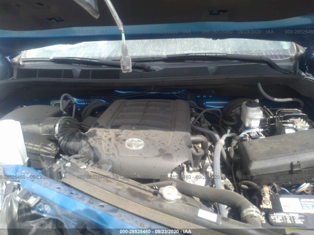 Photo 9 VIN: 5TFDW5F18JX683569 - TOYOTA TUNDRA 4WD 