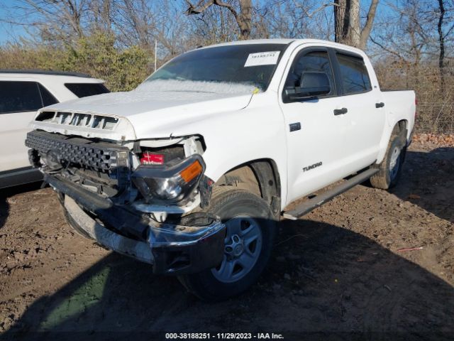 Photo 1 VIN: 5TFDW5F18JX685113 - TOYOTA TUNDRA 