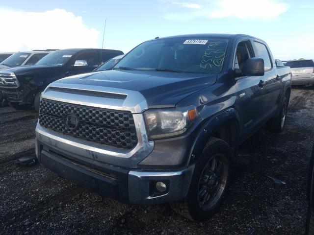 Photo 1 VIN: 5TFDW5F18JX701472 - TOYOTA TUNDRA CRE 