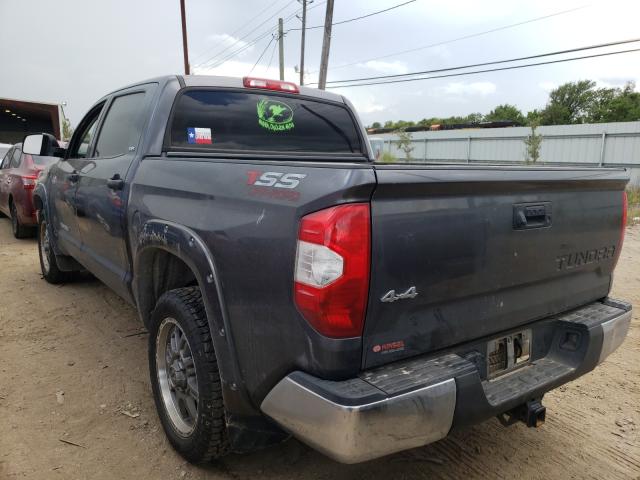 Photo 2 VIN: 5TFDW5F18JX701472 - TOYOTA TUNDRA CRE 