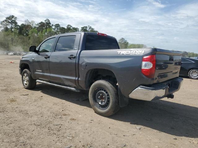 Photo 1 VIN: 5TFDW5F18JX719728 - TOYOTA TUNDRA 