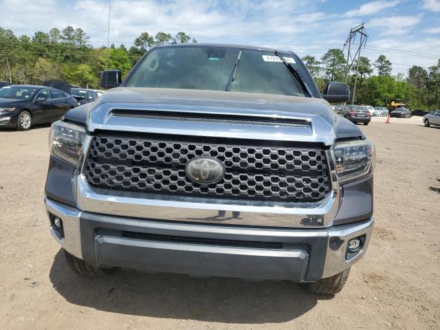 Photo 4 VIN: 5TFDW5F18JX719728 - TOYOTA TUNDRA 